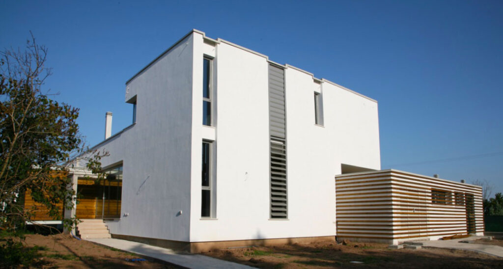 Villa contemporanea ad Acquafredda, nella pianura bresciana